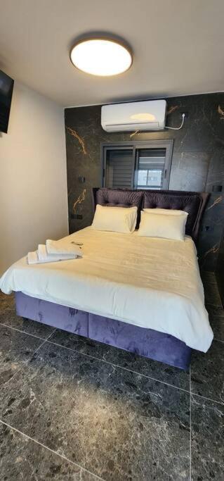 מבנים בים 75 Suites At Sea Haifa Ngoại thất bức ảnh