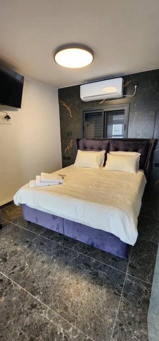 מבנים בים 75 Suites At Sea Haifa Ngoại thất bức ảnh